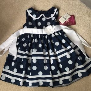 New with tag!! Girl’s polka dotted dress